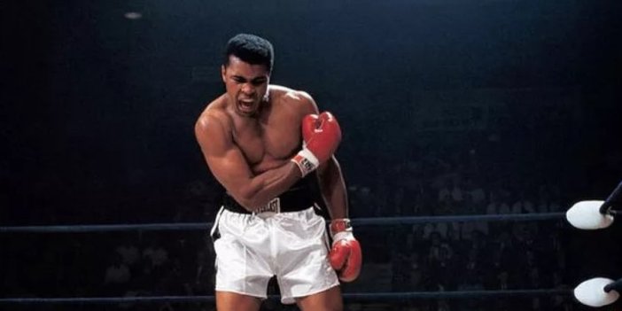 Muhammed Ali'nin şampiyonluk kemeri dudak uçuklatan fiyata satıldı. 6.18 milyon dolar