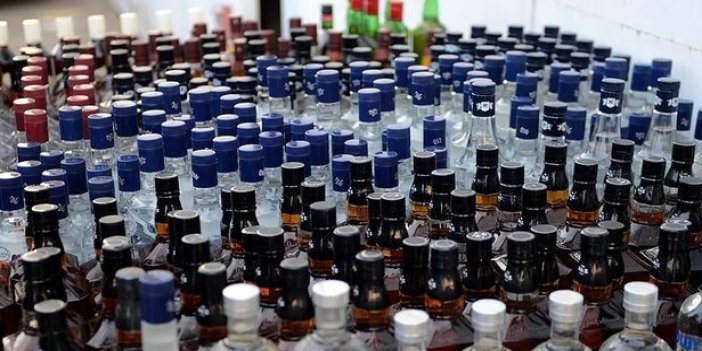 Edirne'de gümrük kaçağı 223 şişe içki ele geçirildi