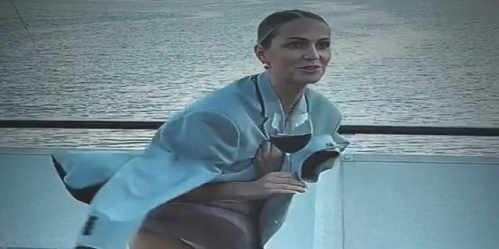 Ünlü model Yulia Zinevich’in teknedeki zor anları. Ne yaptıysa frikik vermekten kurtulamadı