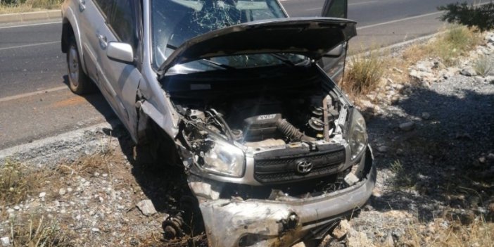 Otomobil şarampole devrildi: 2 yaralı