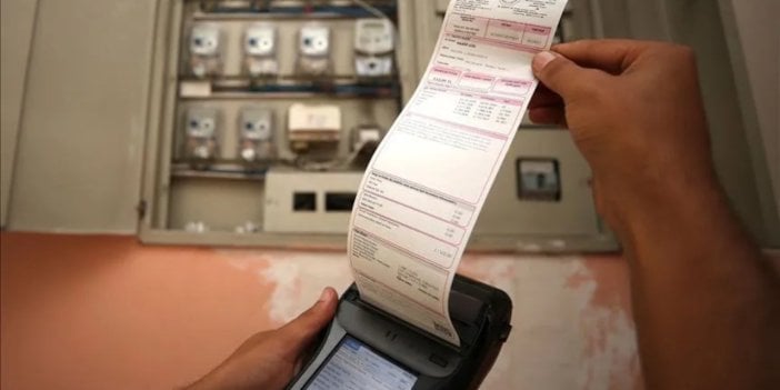 Elektriğe zam yola çıktı. Hadi gözünüz aydın telefonunu çıkart diyen yaşlılar