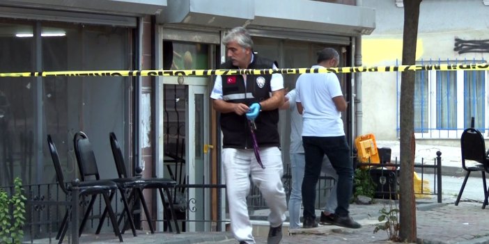 Sultangazi’de uzun namlulu silahlarla kahvehaneyi taradılar: 2 yaralı   