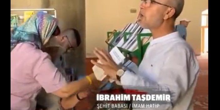 Camiyi ziyaret eden turist kadınlar şakır şakır İngilizce konuşan imam hayran kaldı. Atatürkçü İlahiyatçı Cemil Kılıç kadınlara ''et'' diyen imama ''Bak da örnek al'' diyerek paylaştı