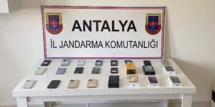 Antalya'da kaçak telefon operasyonu