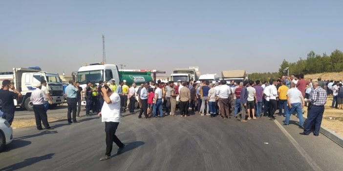 Kuzu etine gelen indirimi protesto eden besiciler yol kapattı