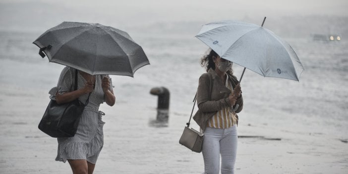 Meteoroloji saat vererek sarı kodla uyardı. 10 kent alarmda. Çok kuvvetli geliyor