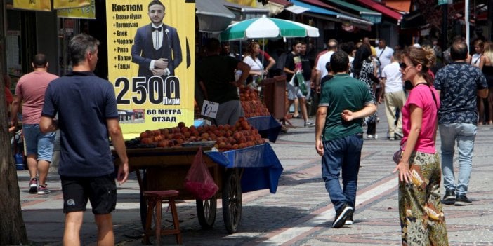 Sabah mı haklı Hürriyet mi? Yabancılara göre beleş ülke Türkiye'de yandaş basında tartışma. Konu: Arapça'dan sonra Bulgarca tabelalar