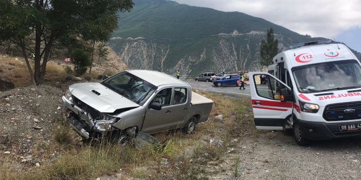 Artvin’de trafik kazası: 4 yaralı