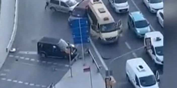 Bayrampaşa'daki trafikteki silahlı kavgadan yarı çıplak kaçtı