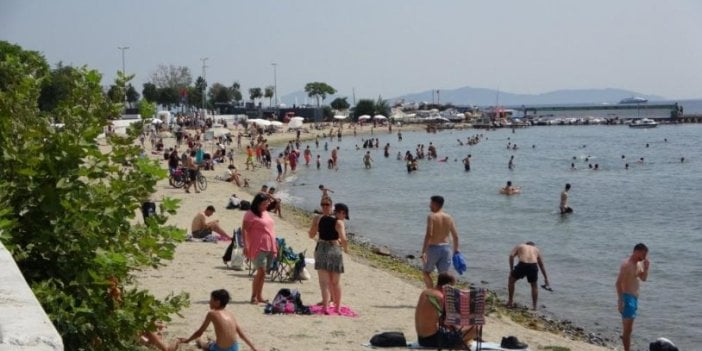 İstanbul 35 dereceyi gördü Caddebostan Sahili'nde yoğunluk oluştu