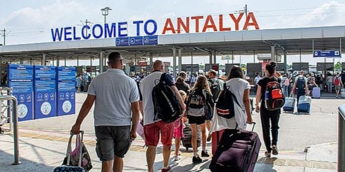 Avrupalı yaşlılar doğalgaz parasına Antalya’da lüks otelde kalacak. Ağla emeklim ağla. Çıkart telefonunu bakayım ha, al size telefon