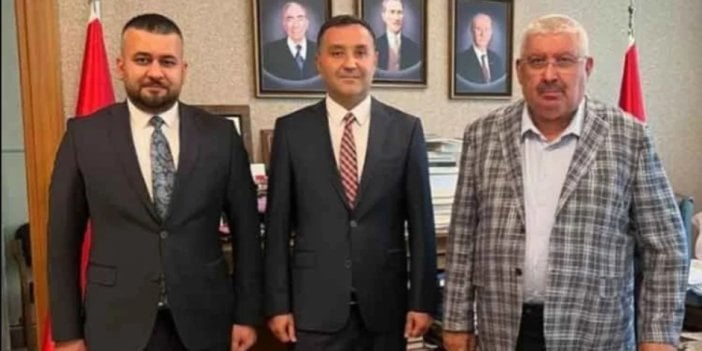 DEVA Partisi il başkanına saldırıyla suçlanan MHP'li isim Semih Yalçın'la fotoğraf verdi. DEVA'dan tepki gecikmedi