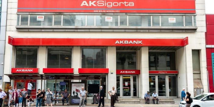 Akbank'tan tarihi karar