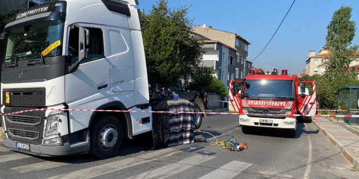 Ataşehir’de feci kaza: Tırın altında 100 metre sürüklenen yaşlı kadın hayatını kaybetti