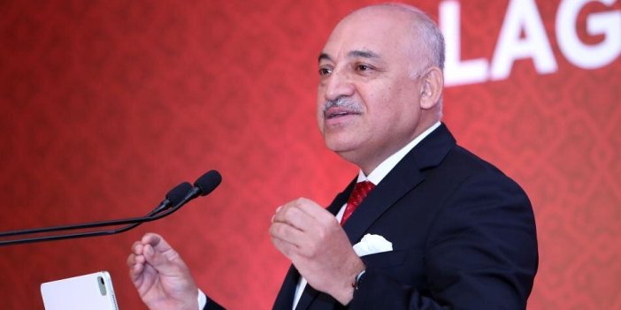 TFF Başkanı Mehmet Büyükekşi özür diledi. ''Sürçü lisan ettiysek affola'' Elini masaya vurarak Beşiktaş'a göz dağı vermişti.
