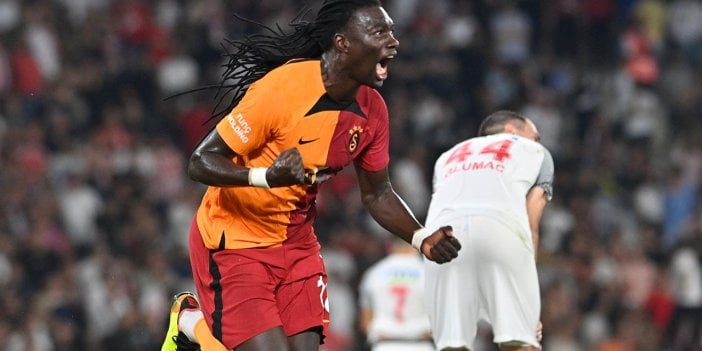 Gomis tarihe geçti: Flaş açıklama