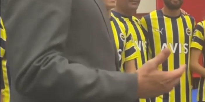 Fenerbahçe Başkanı Ali Koç'tan efsane hareket. Madalya alan sporcuları kutlarken şov yaptı