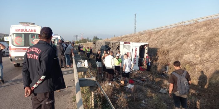 Asker adaylarını taşıyan yolcu otobüsü devrildi: 1 ölü, 30 yaralı
