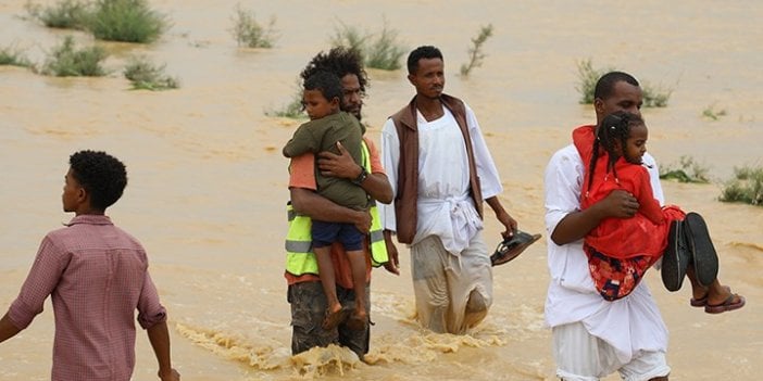 Sudan’daki seller nedeniyle can kaybı 80’e yükseldi. OHAL ilan edildi