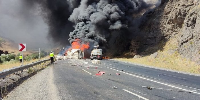 Ağrı’da kafa kafaya çarpışan çekici ve kamyon alev aldı: 1 yaralı