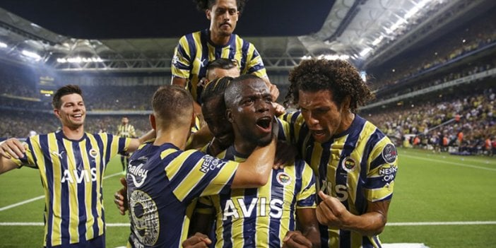 Kadıköy’den liderlik koltuğuna... 6 gollü, 1 kırmızı kartlı çılgın maçın kazananı Fenerbahçe