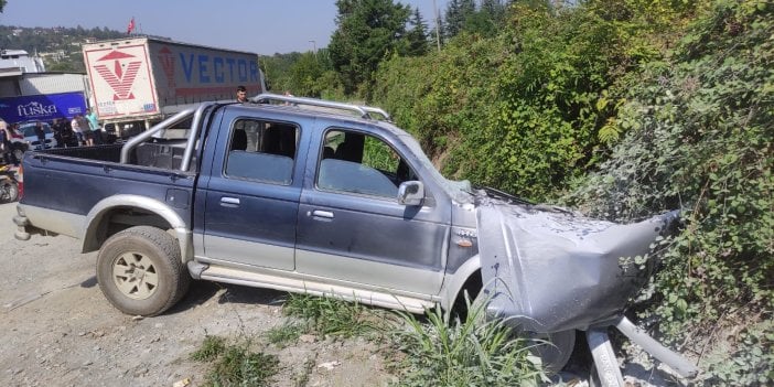 Kontrolden çıkan pikap tıra arkadan çarptı: 3 yaralı