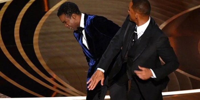 Chris Rock yeniden Oscar sunuculuğu için çağrıldığını açıkladı. Son Oscar töreninde Will Smith'ten tokat yemişti