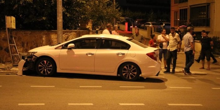 Alkolü sürücü mahalleyi elektriksiz bıraktı