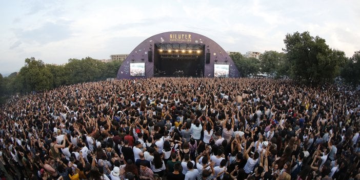 Biraz nefes almak isteyen gençlere yeni yasak. Bir müzik festivaline daha engel