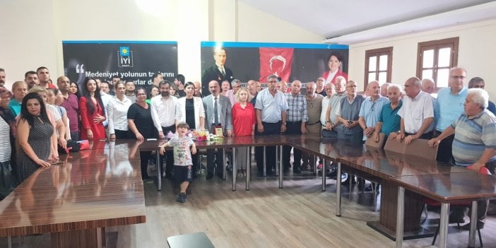 İYİ Parti Uşak’ta bayrak değişimi