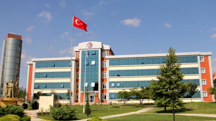 Çanakkale Onsekiz Mart Üniversitesi personel alacak (05 Eylül 2022)