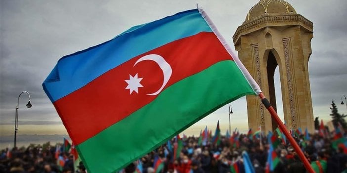 Azerbaycan, tutuklu 5 Ermeni askeri Ermenistan'a iade etti  