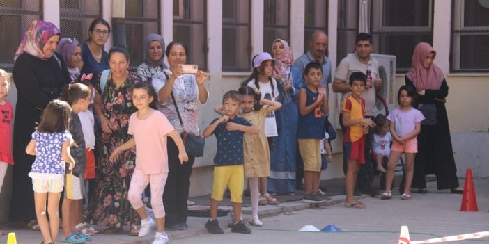 Okula yeni başlayan çocuklarda 'okul fobisi'ne dikkat