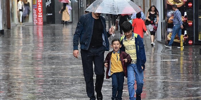 Orta ve Doğu Karadeniz kıyıları için kuvvetli sağanak uyarısı