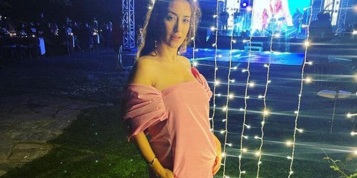 Hazal Kaya'nın bebeği göründü. ''Kızı düğün düğün gezdiriyorum''