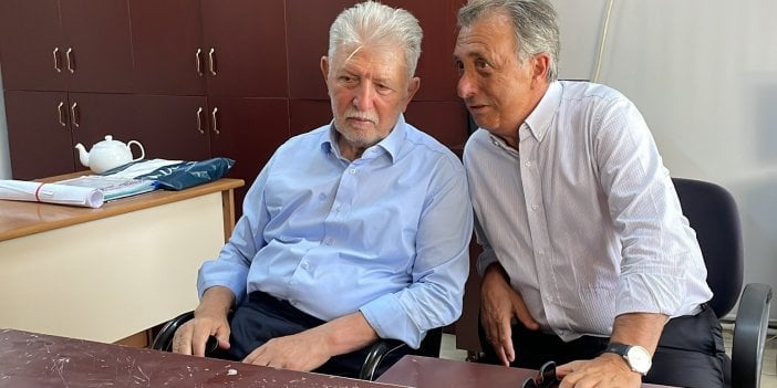 Çebi babasının yanında sert konuştu: Bedeli ağır olur. TFF'yi ve hakemleri topa tuttu. ''Burası Beşiktaş. Üzülürse çok üzer''