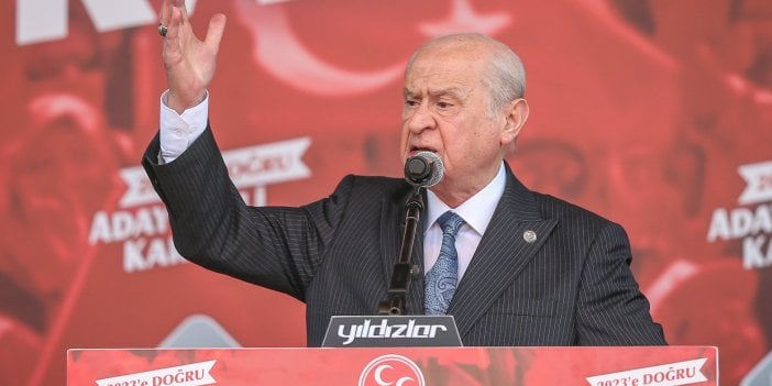 Devlet Bahçeli: Vahdettin kusurları olsa da hain değildir. Vahdettin, Atatürk ve Kuvayi Milliyeciler için idam fermanı çıkarmıştı. İngiliz Muhipler Cemiyeti üyesiydi