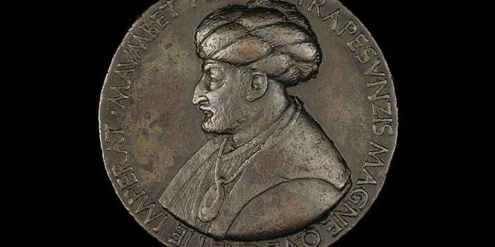 Fatih Sultan Mehmet’in o madalyonlarının nerede olduğu ortaya çıktı. İstanbul’u fethedince Bizans İmparatoru diye madalyon yapılmıştı