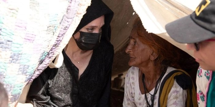 İyi Niyet Elçisi Angelina Jolie Pakistan’dan dünyaya seslendi: Daha fazlasını yapın