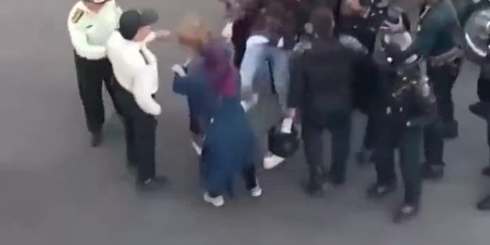 İran'da öfke gittikçe büyüyor. Polisten protestocu kadına akılalmaz şiddet