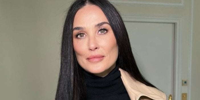 Demi Moore mayolu pozlarını paylaştı. 60 yaşında olduğuna inanmak zor