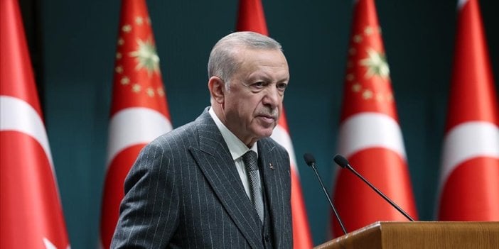 Erdoğan yine Abdülhamit'in toprak kaybetmediğini savundu. Oysa Abdülhamit aralarında Kıbrıs da dahil olmak üzere en çok toprak kaybeden padişahtı