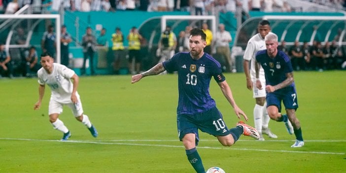 Lionel Messi'ye takım arkadaşlarından yeni lakap