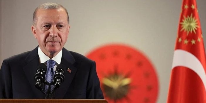 Erdoğan: Sırf daha iyi arabaya binmek, daha yeni telefon alabilmek için başka ülkelerin kapısına varanlara acıyarak bakıyoruz