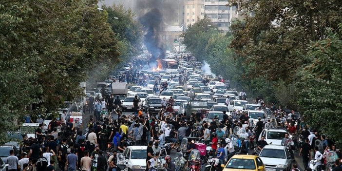 Mahsa Emini'nin ardından başlayan protestolar devam ediyor. 120 gözaltı