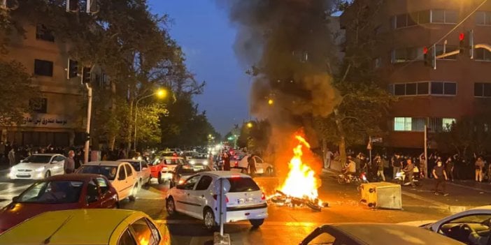 İran'da Amini protestoları: Zahidan savaş alanına döndü, ölü sayısı 100'ü geçti