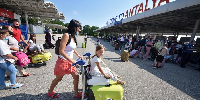 Antalya'ya gelen yabancı turist sayısı 11 milyonu aştı