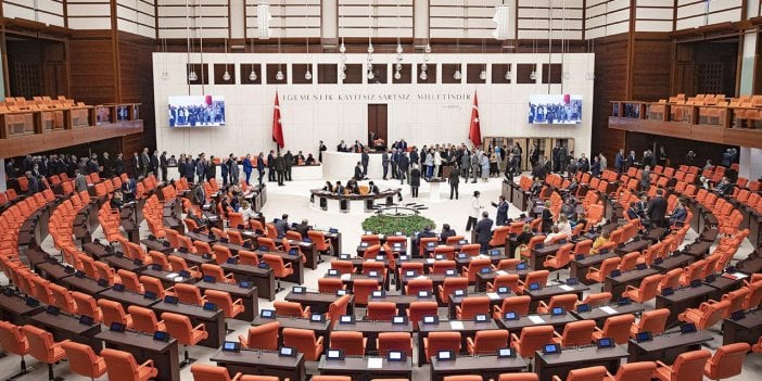 CHP başörtüsü teklifini Meclis'e sundu