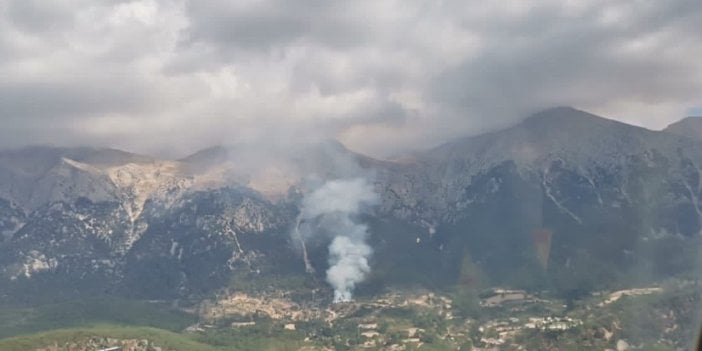 Muğla'da orman yangını çıktı. Ekipler müdahale ediyor