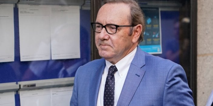 Kevin Spacey cinsel taciz davası için mahkemeye çıktı! '14 yaşında bir çocuktum'